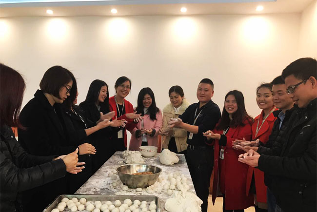 酷游九州一家人其乐融融