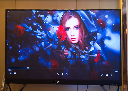 酷游九州LTV一体机亮相康帝国际酒店宴会厅