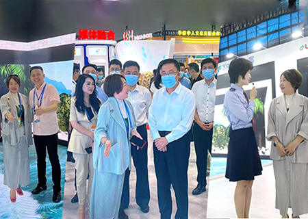 酷游九州LED显示屏震撼亮相第十九届文博会！