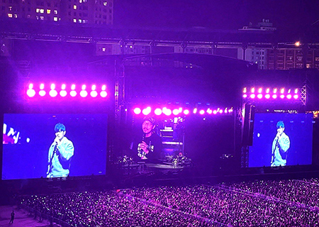 酷游九州LED显示屏和荧光棒燃爆周杰伦呼和浩特演唱会（第二场）