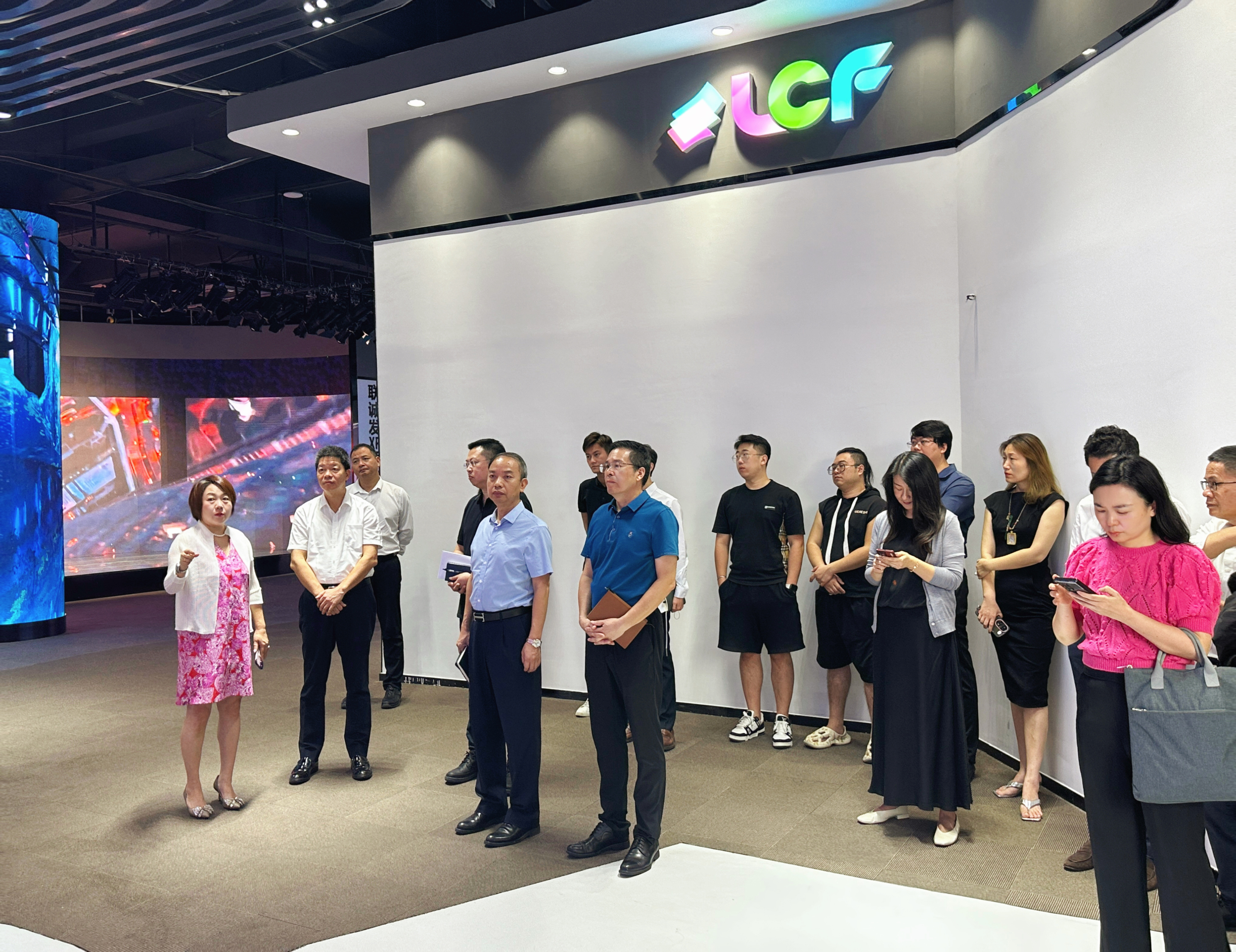 LED显示屏 LED显示屏