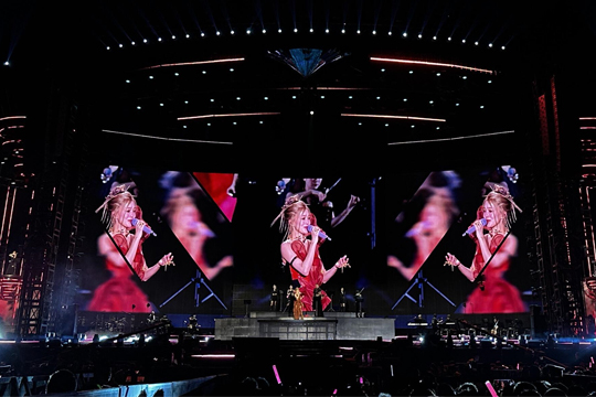 9年等待终圆梦！酷游九州LED屏幕点亮张韶涵南昌演唱会璀璨之夜！